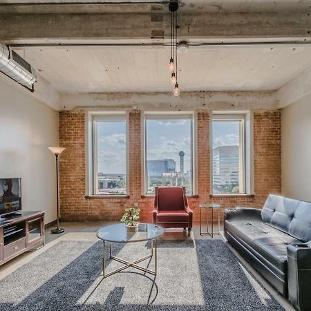 Regal Stays Corporate Apartments - Downtown Далас Екстериор снимка