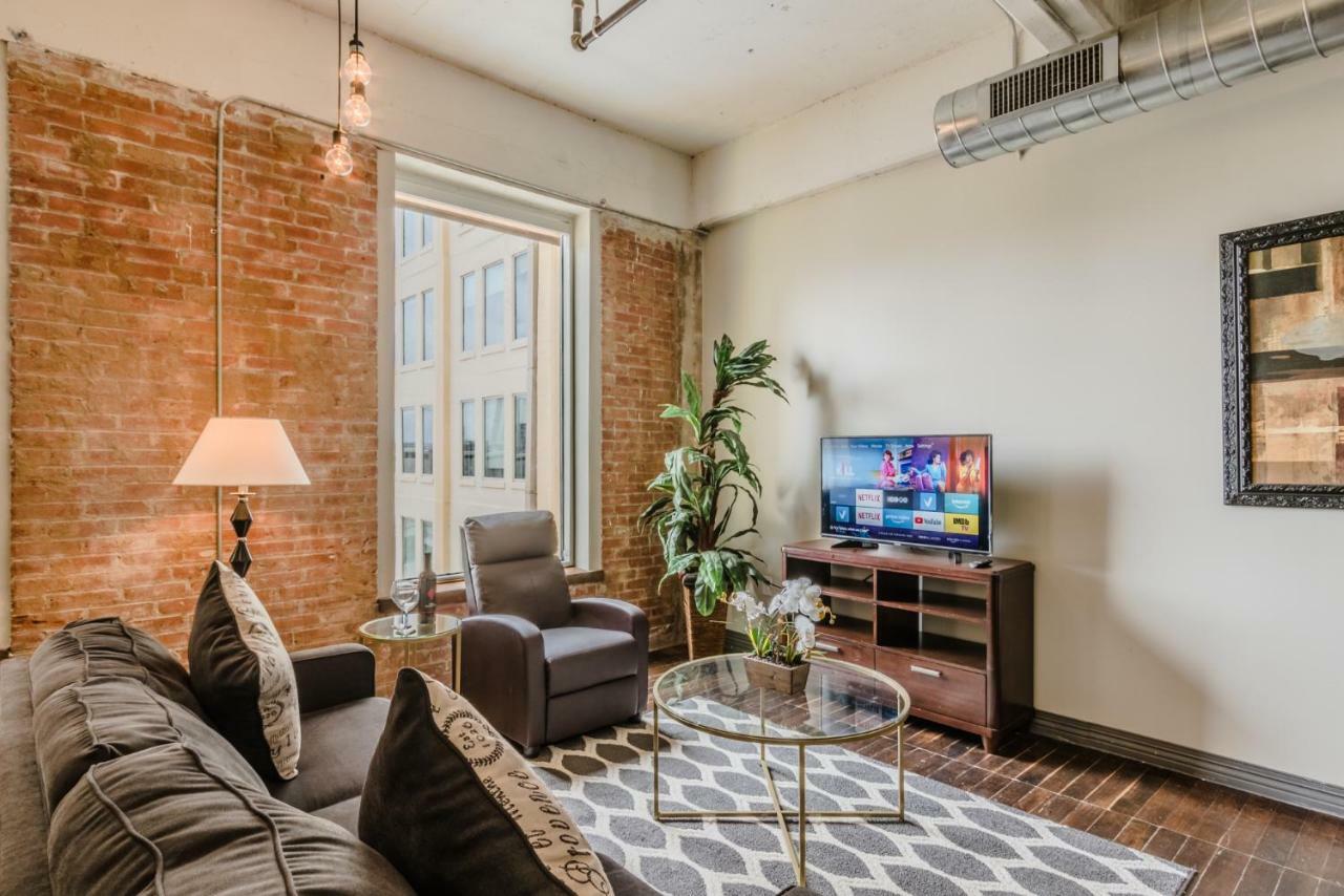 Regal Stays Corporate Apartments - Downtown Далас Екстериор снимка