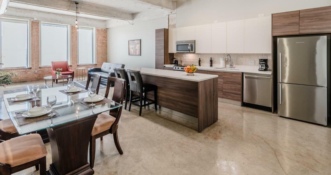 Regal Stays Corporate Apartments - Downtown Далас Екстериор снимка