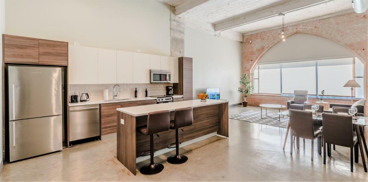 Regal Stays Corporate Apartments - Downtown Далас Екстериор снимка