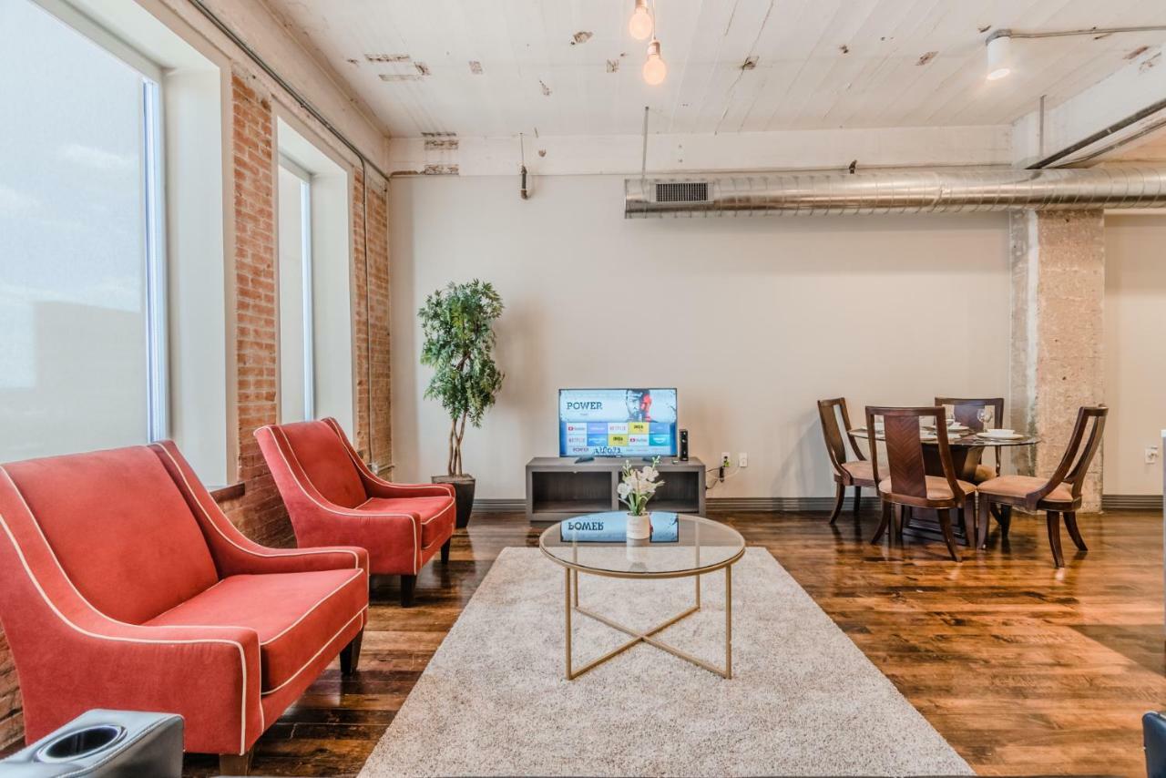 Regal Stays Corporate Apartments - Downtown Далас Екстериор снимка
