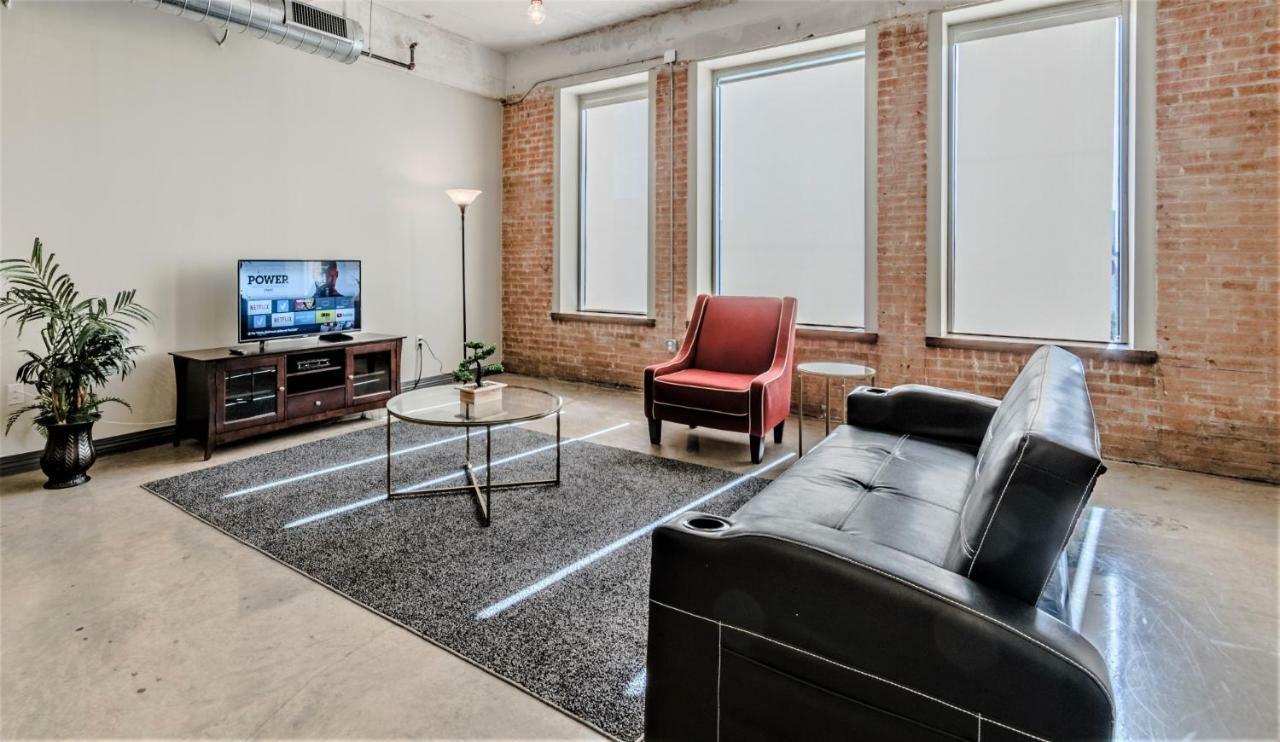 Regal Stays Corporate Apartments - Downtown Далас Екстериор снимка