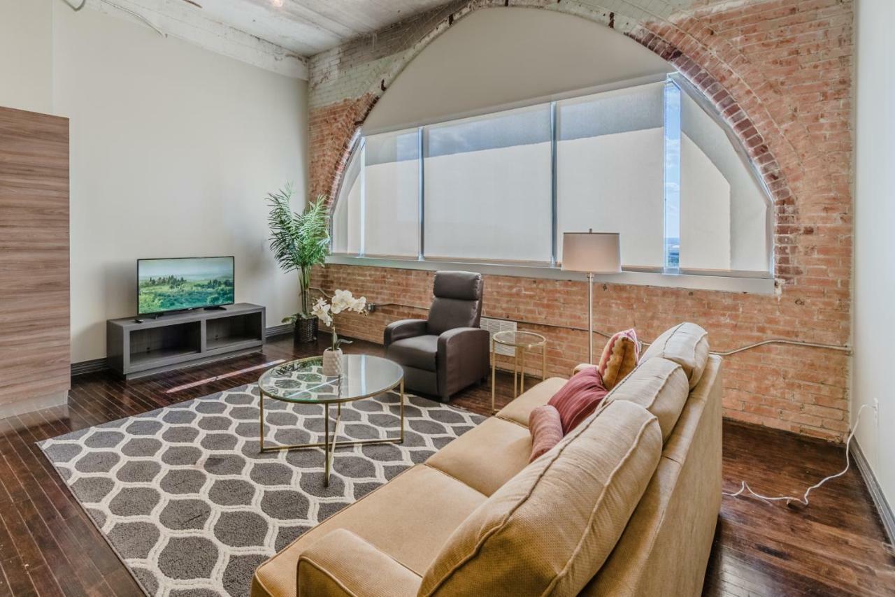 Regal Stays Corporate Apartments - Downtown Далас Екстериор снимка