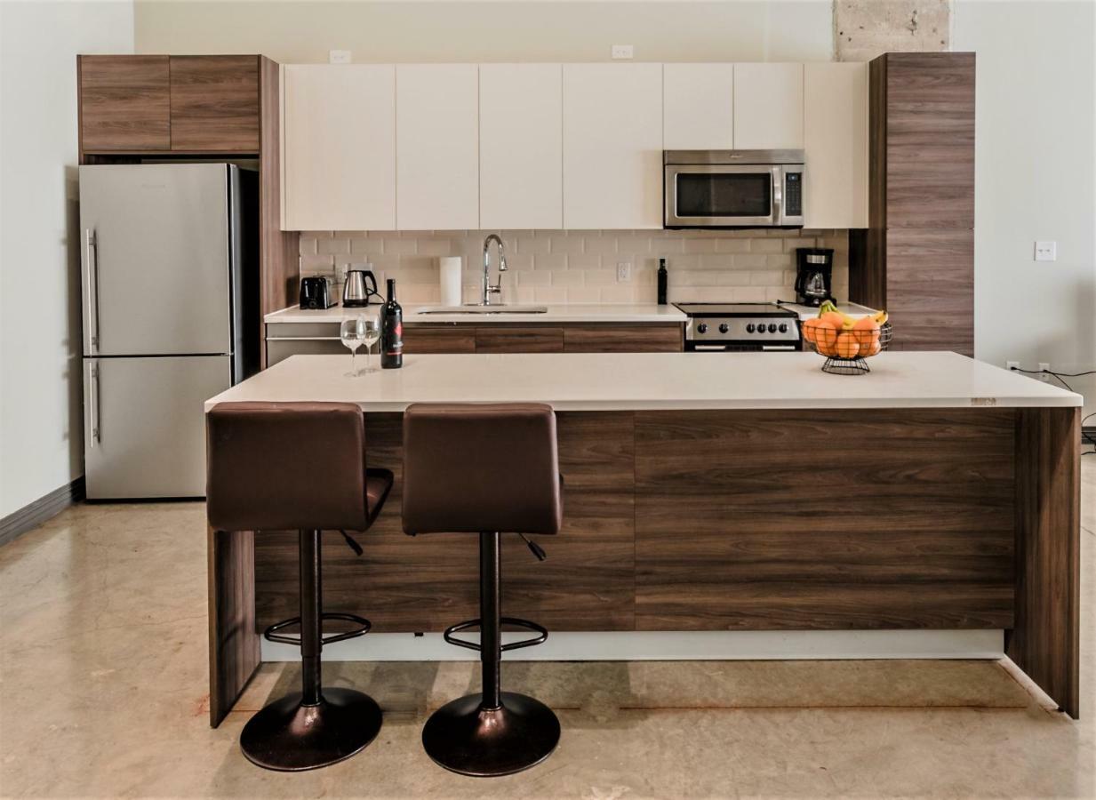 Regal Stays Corporate Apartments - Downtown Далас Екстериор снимка