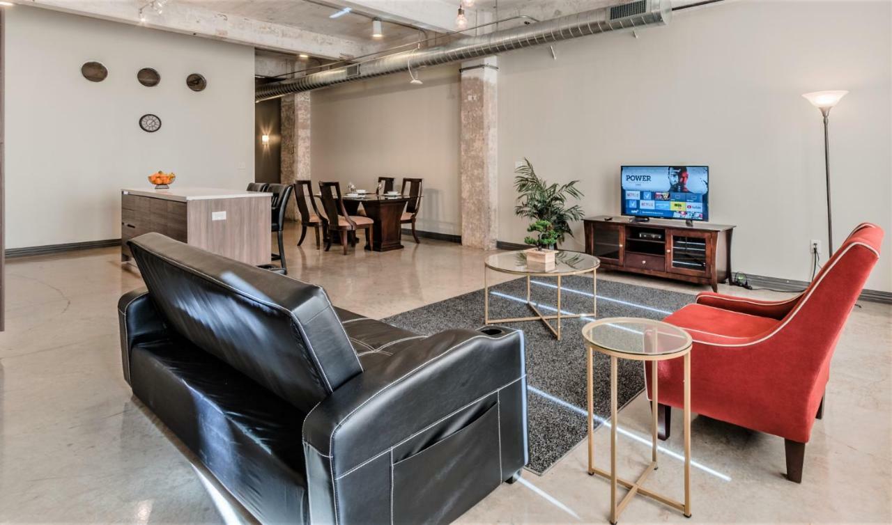 Regal Stays Corporate Apartments - Downtown Далас Екстериор снимка