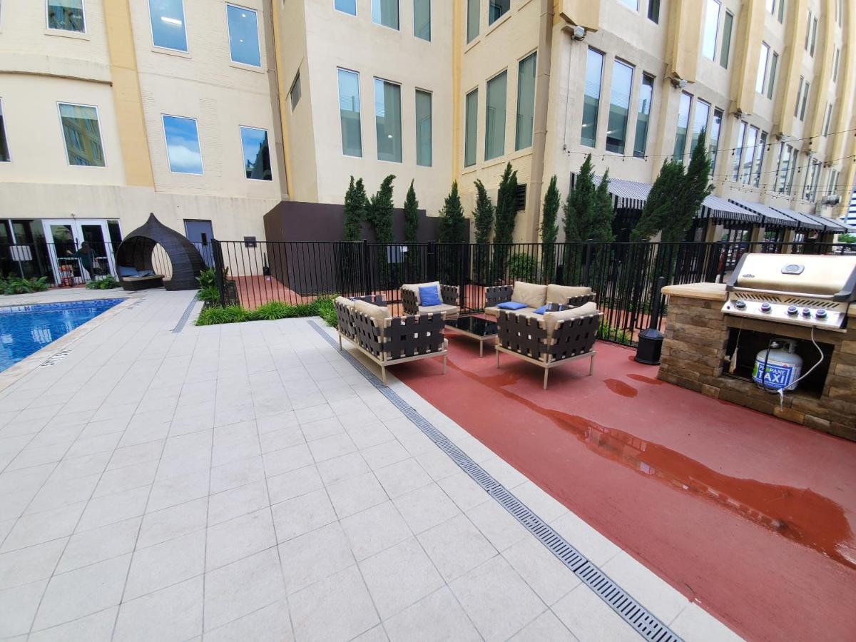 Regal Stays Corporate Apartments - Downtown Далас Екстериор снимка